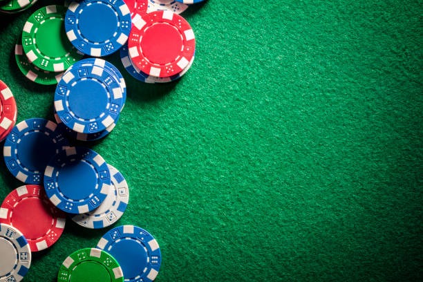 Mobile prediction entry interface with real-time countdown and payout multiplier display